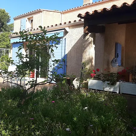 펜션 Jolie Provencale Avec Piscine Et Vue 라시오타