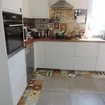 Jolie Provencale Avec Piscine Et Vue Ferienhaus