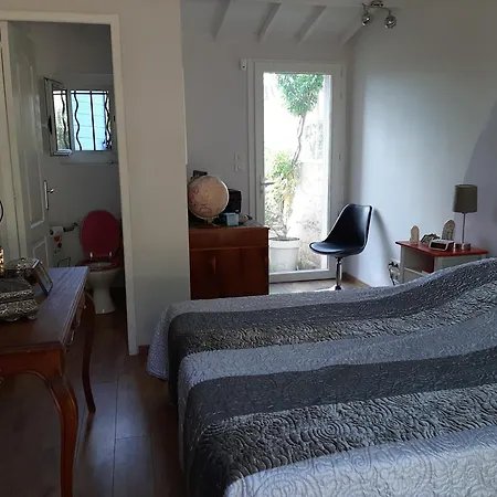 Jolie Provencale Avec Piscine Et Vue ラシオタ