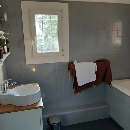 別荘 Jolie Provencale Avec Piscine Et Vue