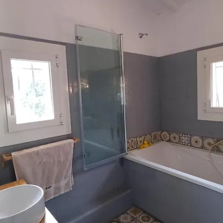 Jolie Provencale Avec Piscine Et Vue * ラシオタ