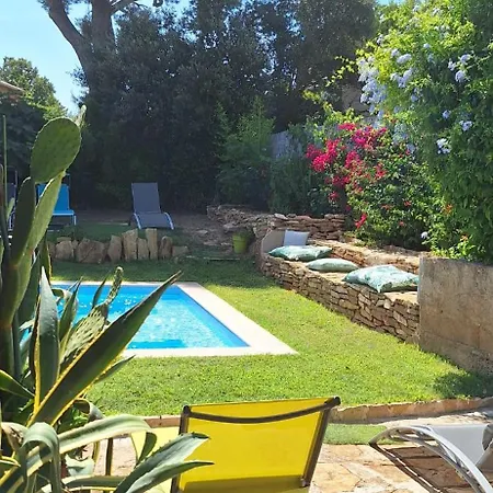 Jolie Provencale Avec Piscine Et Vue *
