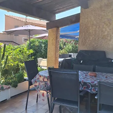 펜션 Jolie Provencale Avec Piscine Et Vue *